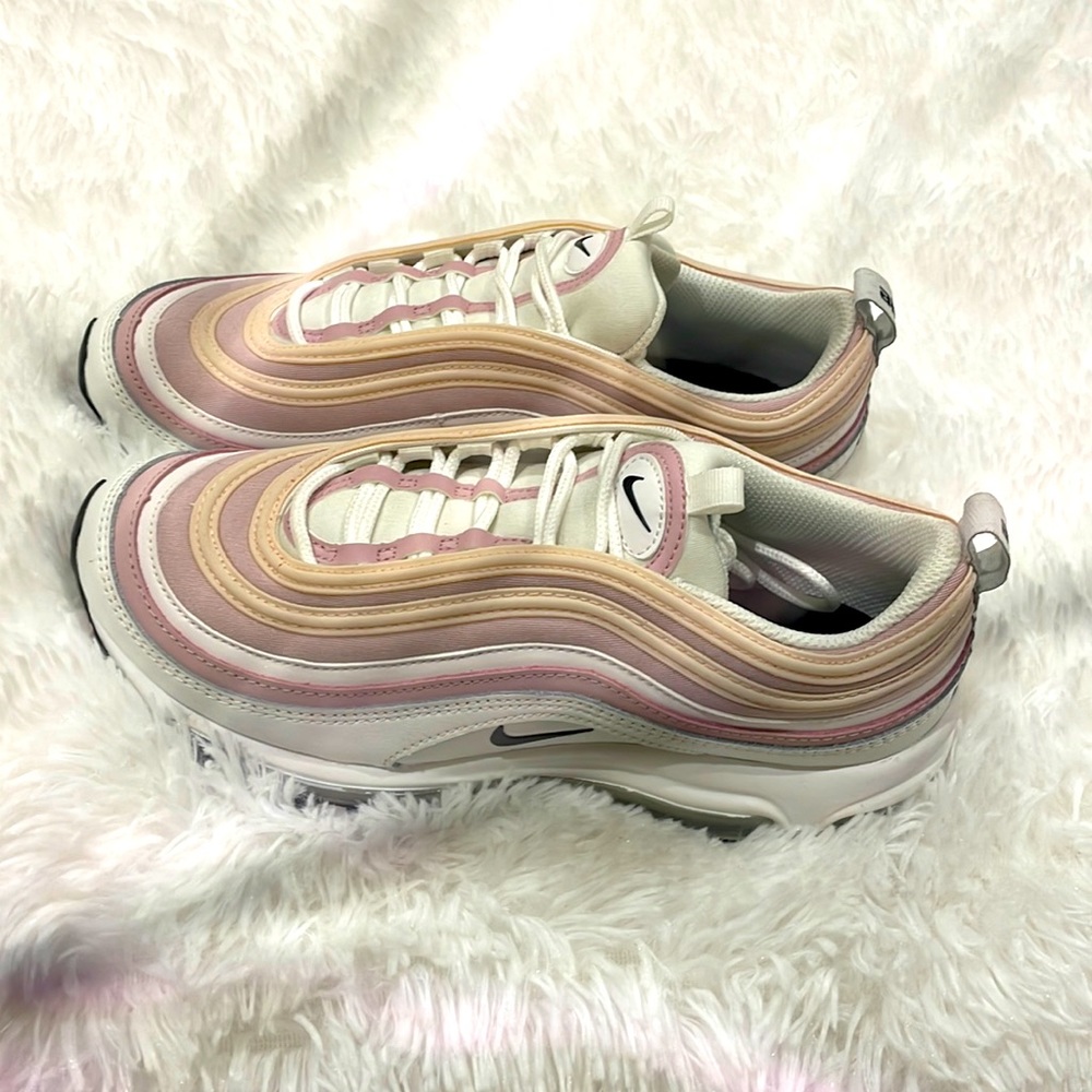 Very stylish cute shoes